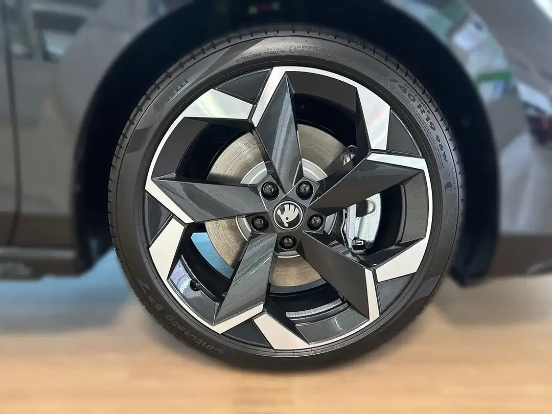 Skoda Superb - Thumbnail 5