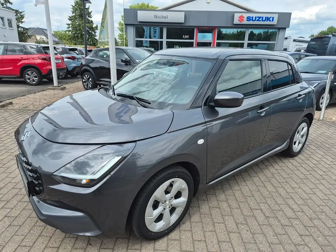 Suzuki Swift - Thumbnail 1