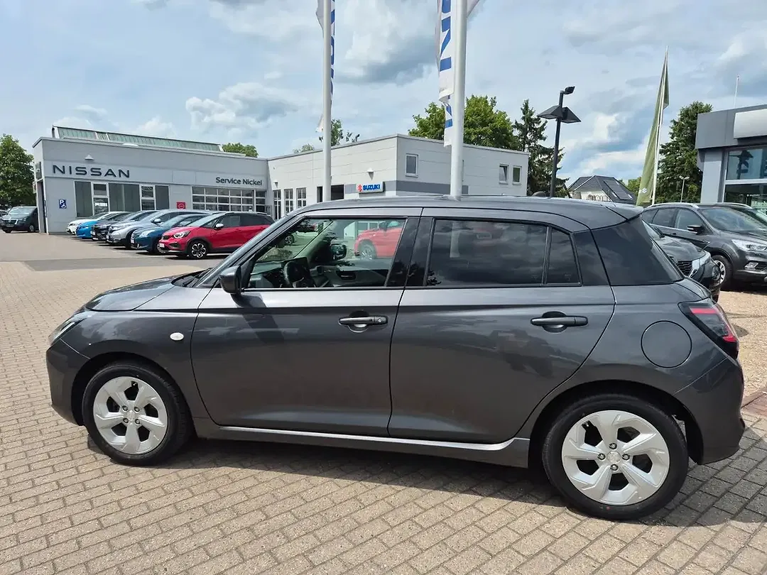 Suzuki Swift - Thumbnail 5