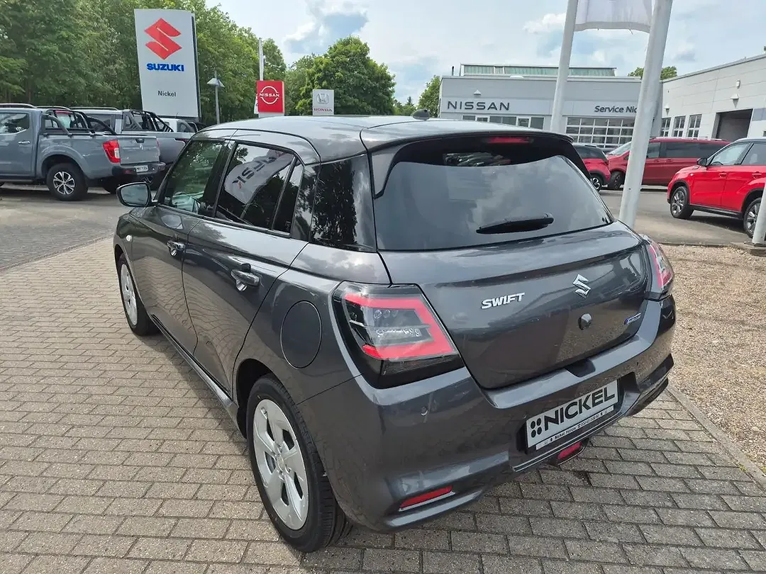 Suzuki Swift - Thumbnail 6