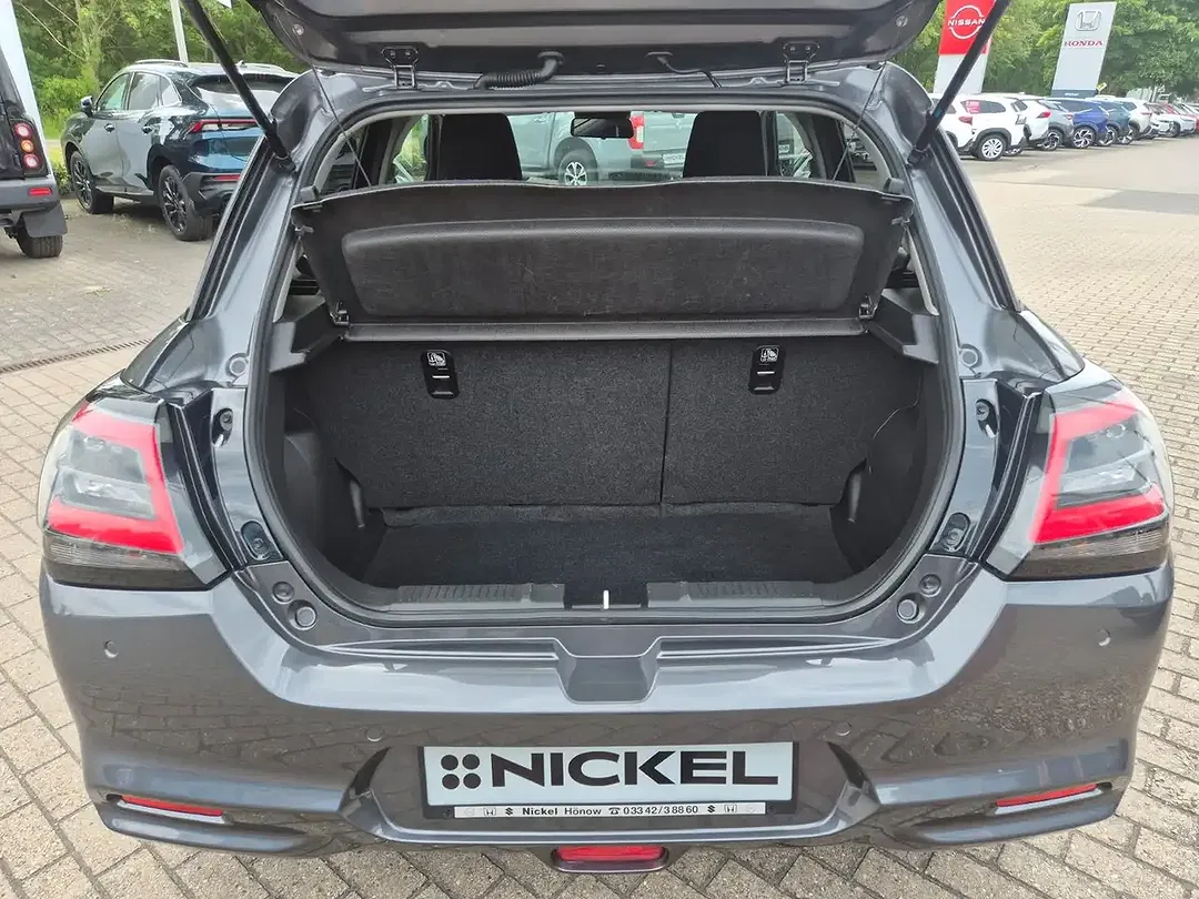 Suzuki Swift - Thumbnail 8