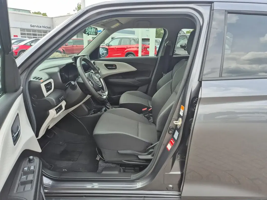 Suzuki Swift - Thumbnail 9