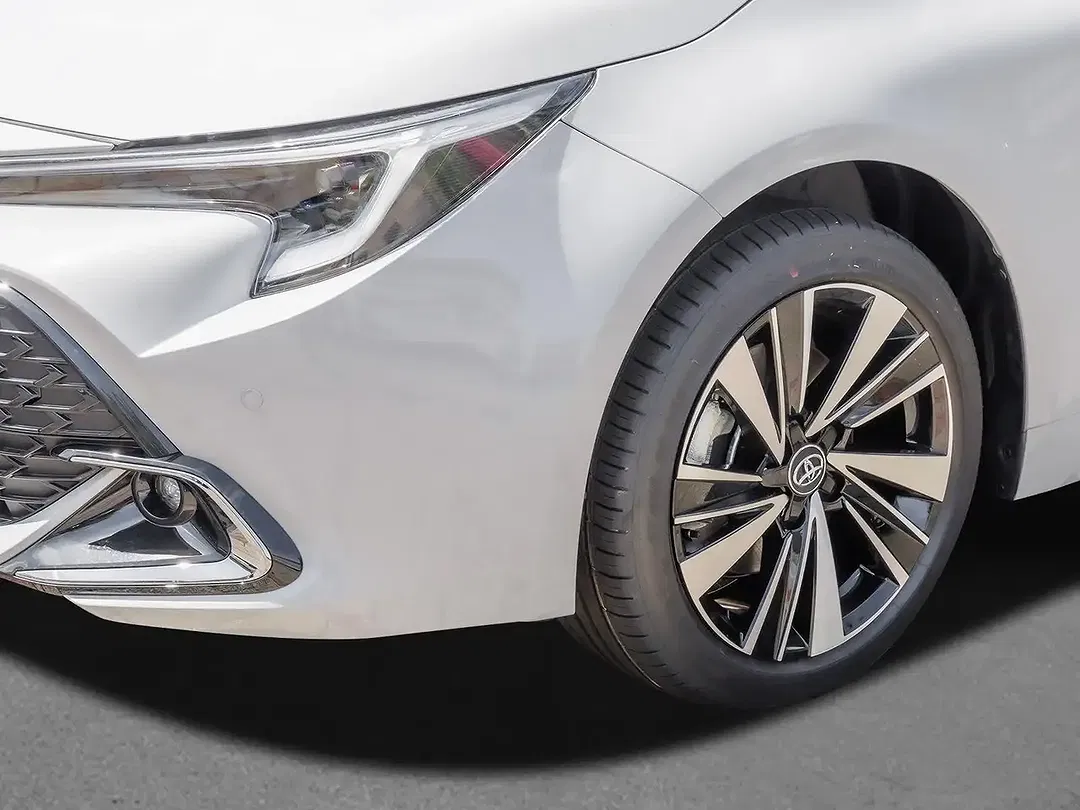 Toyota Corolla - Thumbnail 6