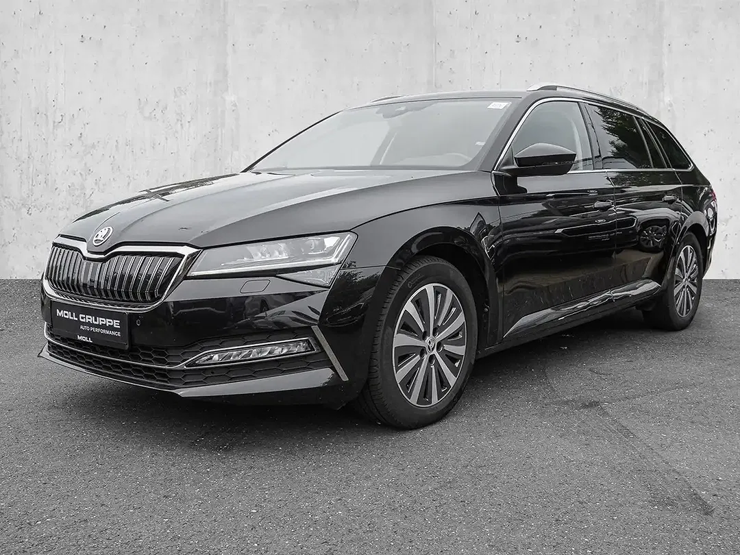 Skoda Superb - Thumbnail 2