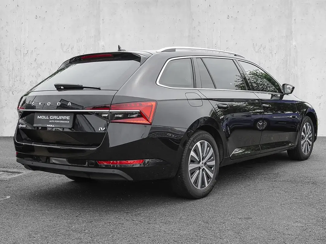 Skoda Superb - Thumbnail 4