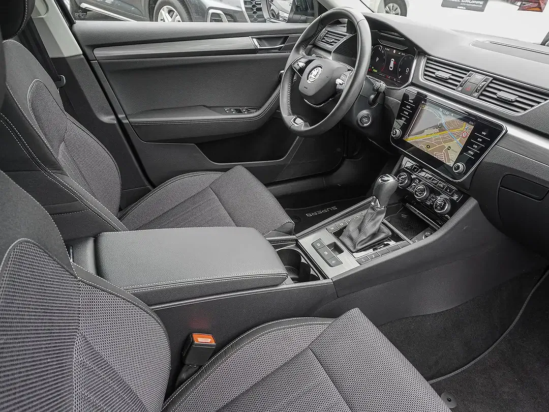 Skoda Superb - Thumbnail 8