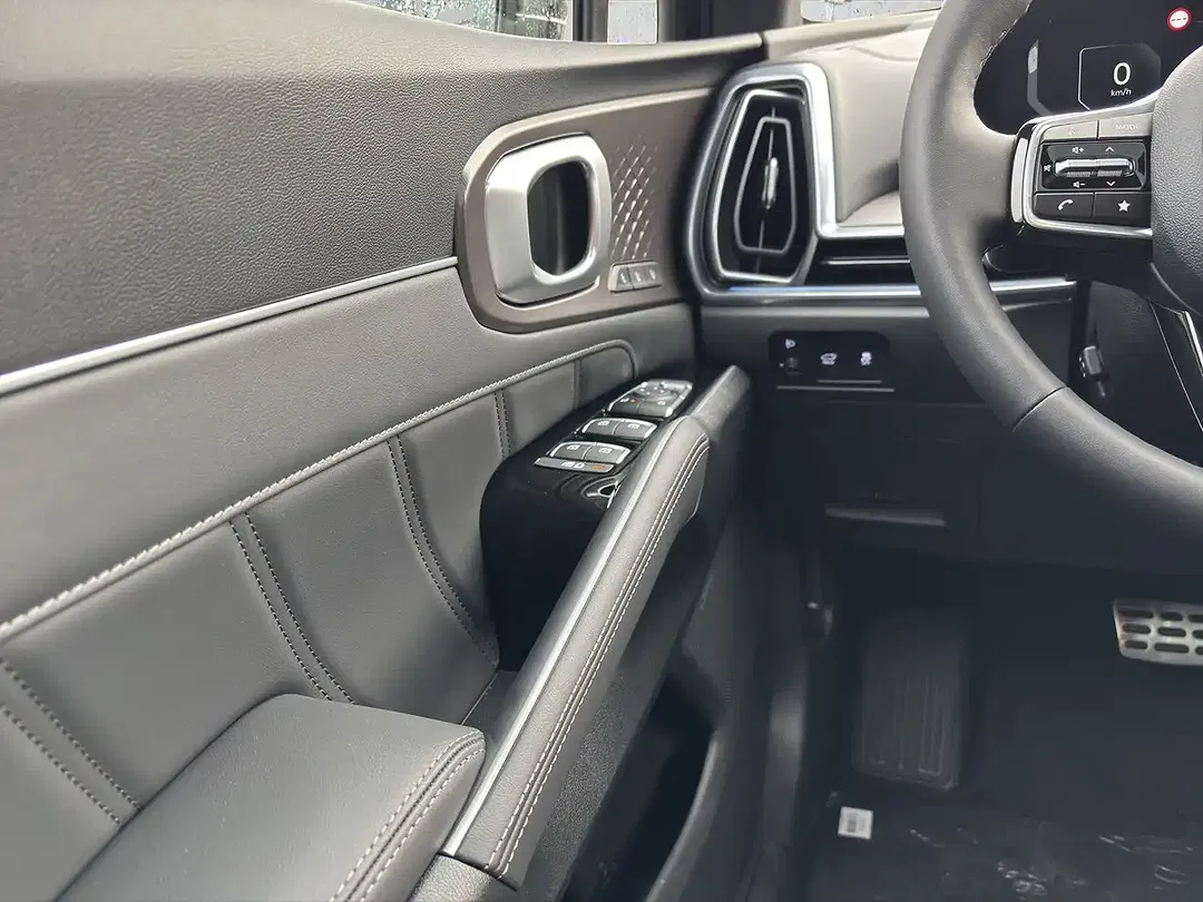 Kia Sorento - Thumbnail 13