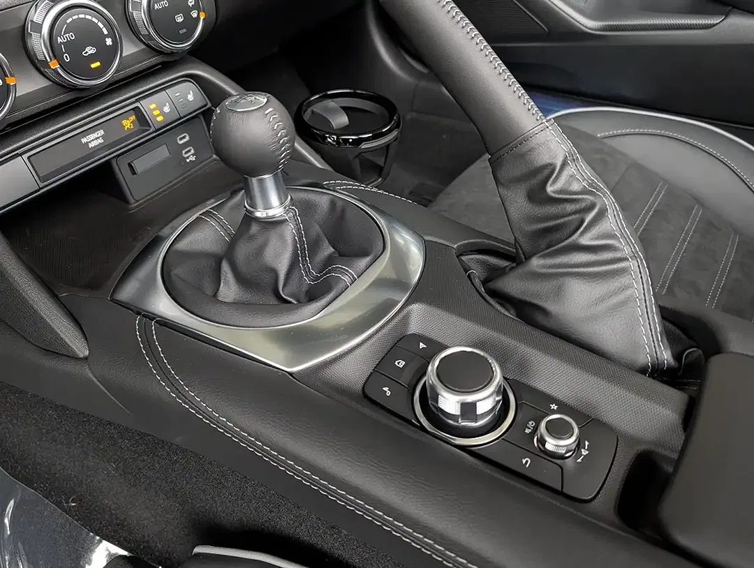 Mazda MX-5 - Thumbnail 12