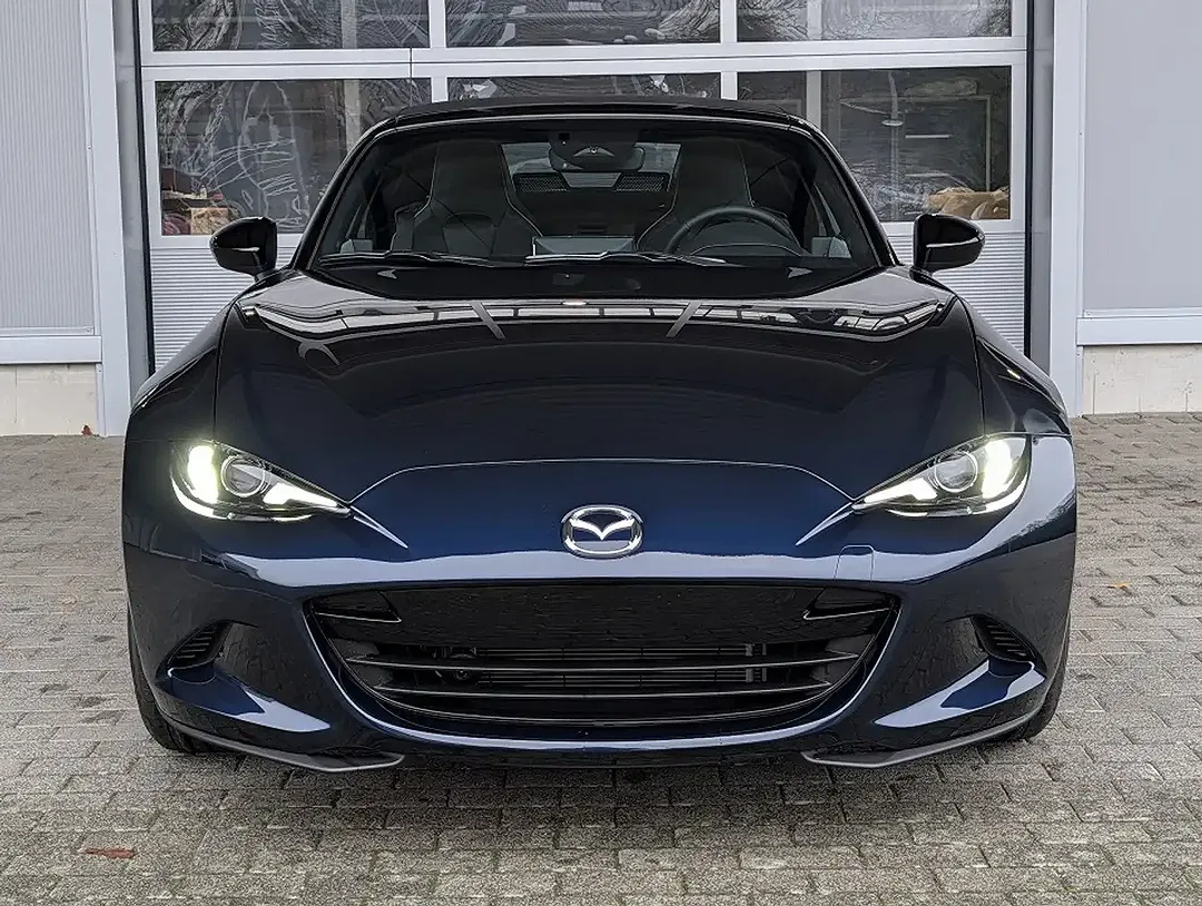 Mazda MX-5 - Thumbnail 2