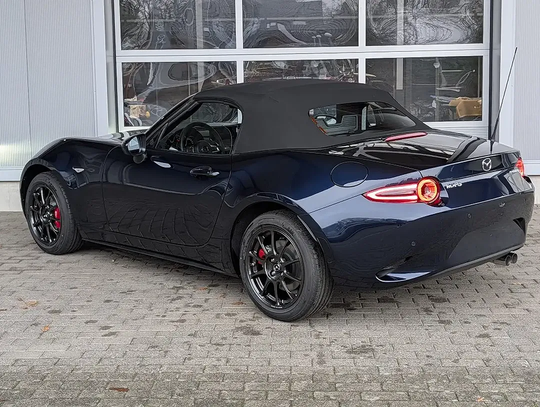 Mazda MX-5 - Thumbnail 4