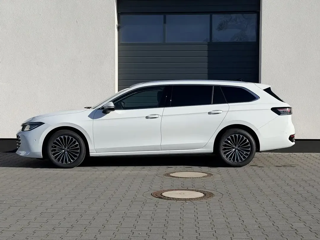 Volkswagen Passat Variant - Thumbnail 2