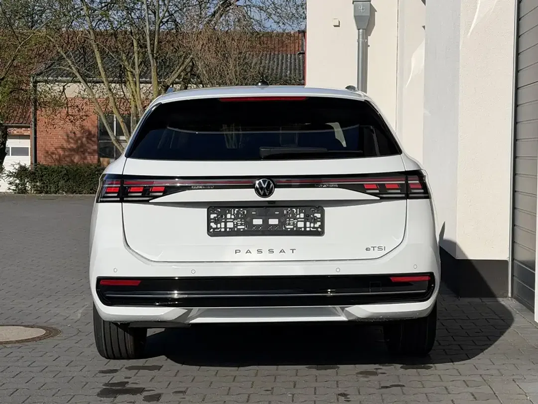 Volkswagen Passat Variant - Thumbnail 5
