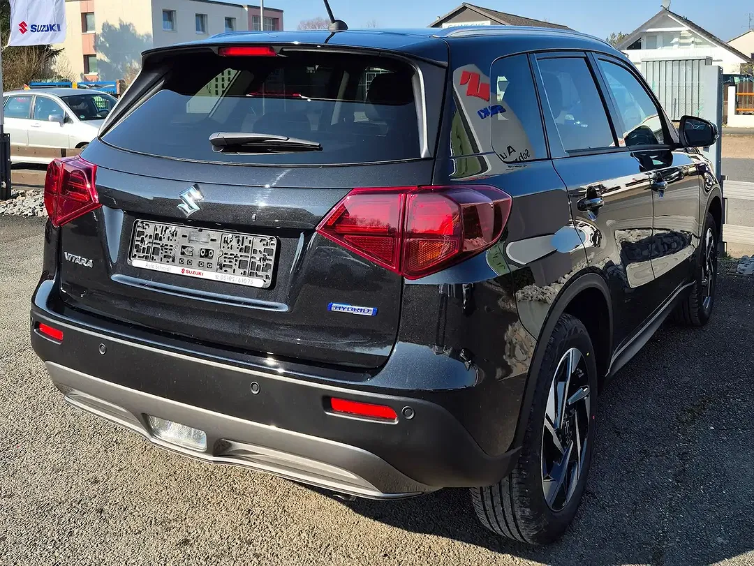 Suzuki Vitara - Thumbnail 13