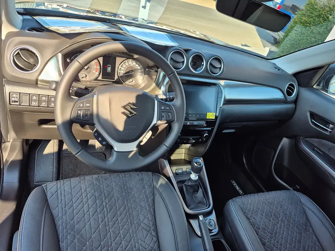 Suzuki Vitara - Thumbnail 15