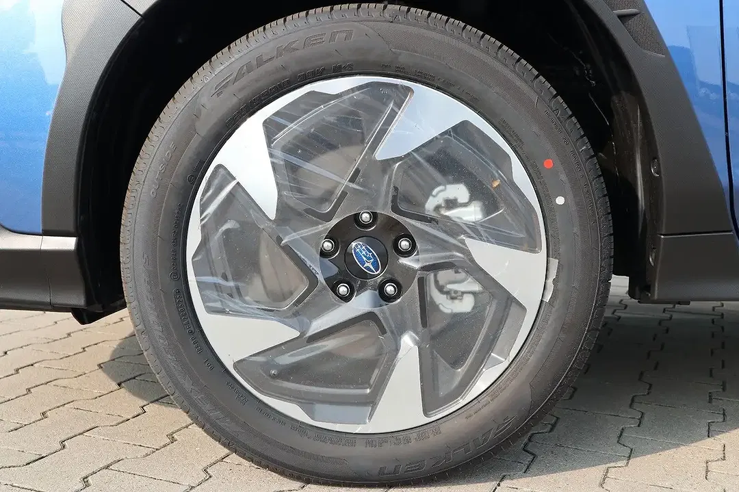 Subaru Crosstrek - Thumbnail 7