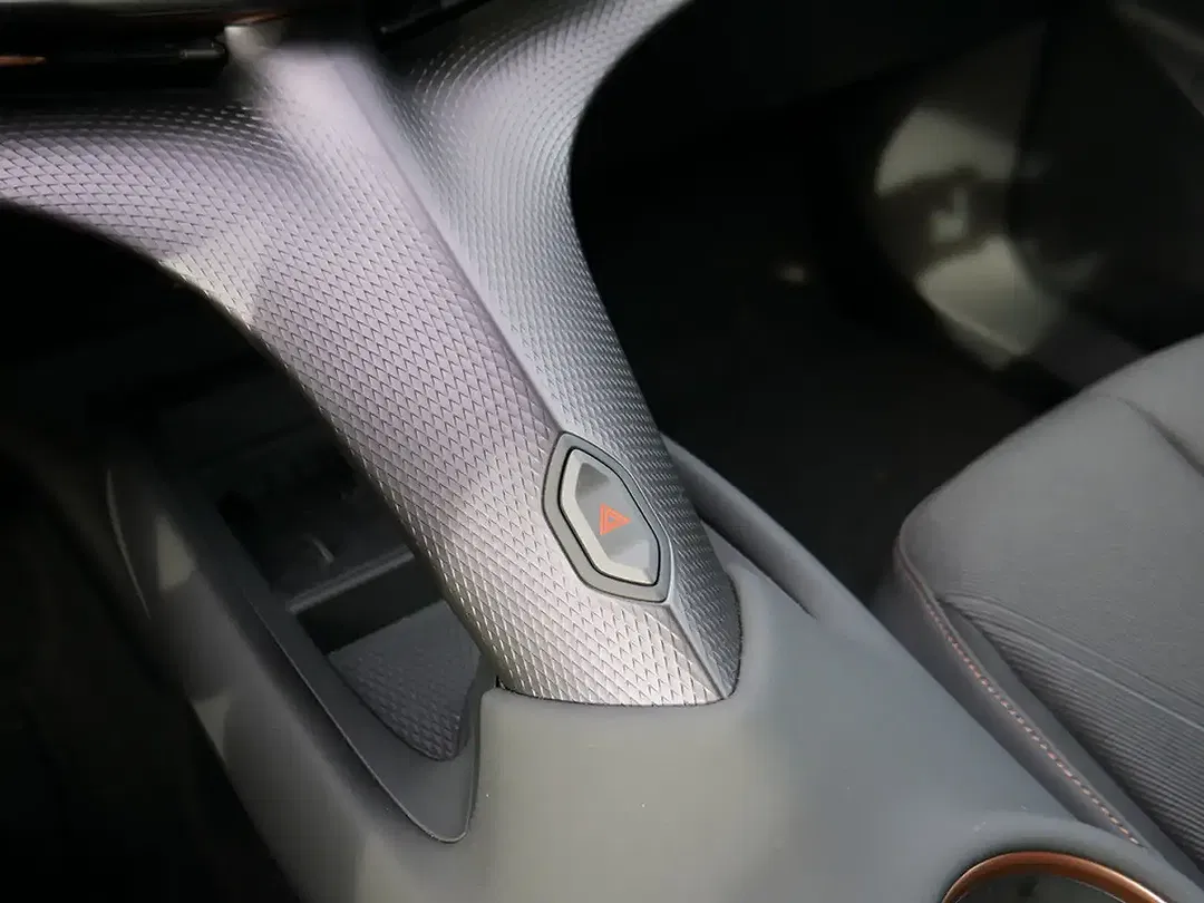 CUPRA Tavascan - Thumbnail 12