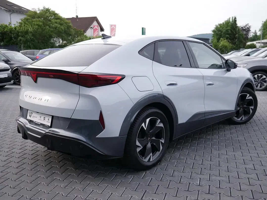 CUPRA Tavascan - Thumbnail 3