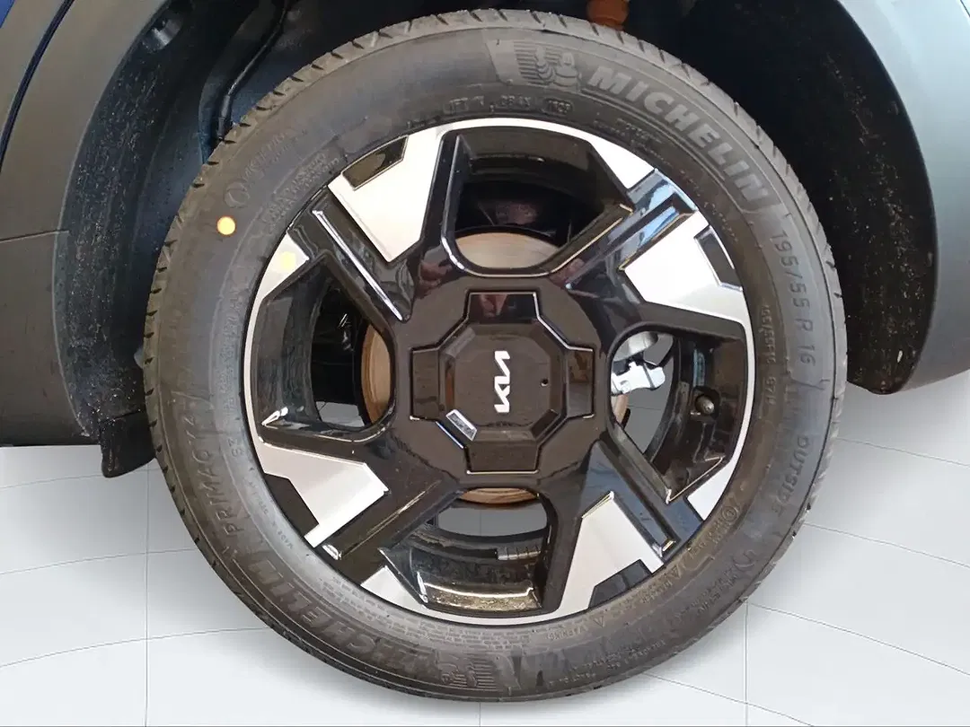 Kia Stonic - Thumbnail 5