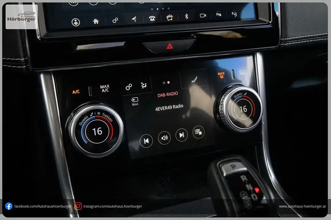 Jaguar XE - Thumbnail 15