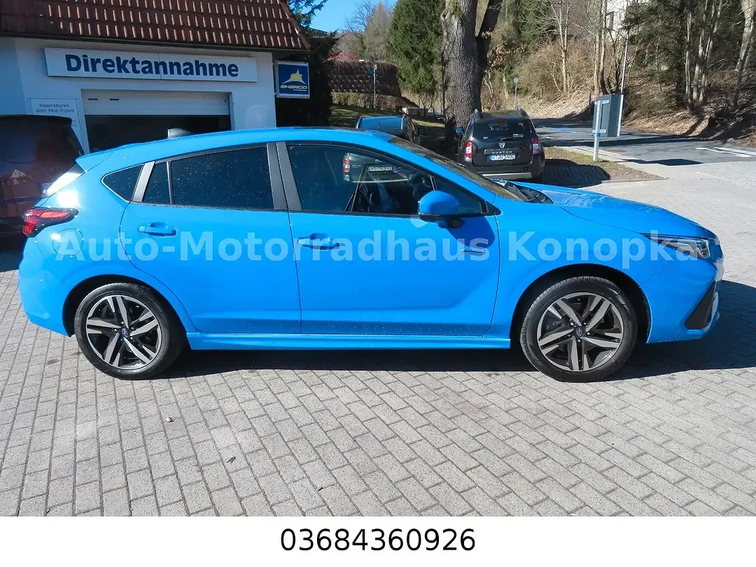 Subaru Impreza - Thumbnail 4