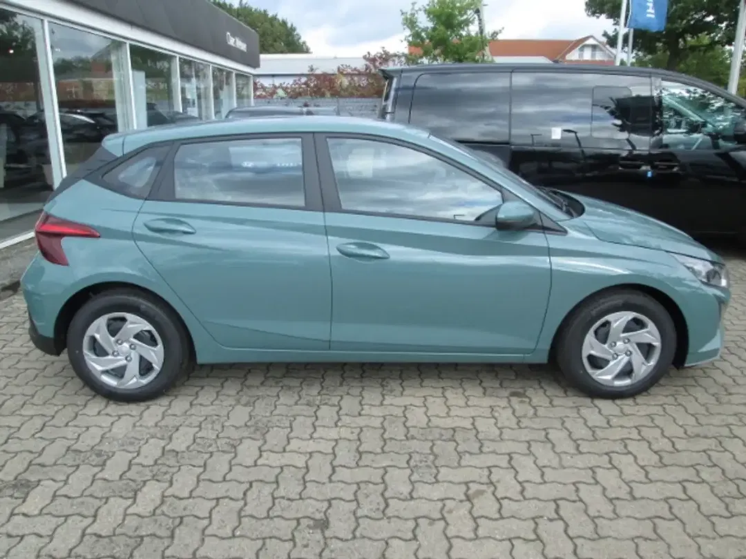 Hyundai i20 - Thumbnail 3
