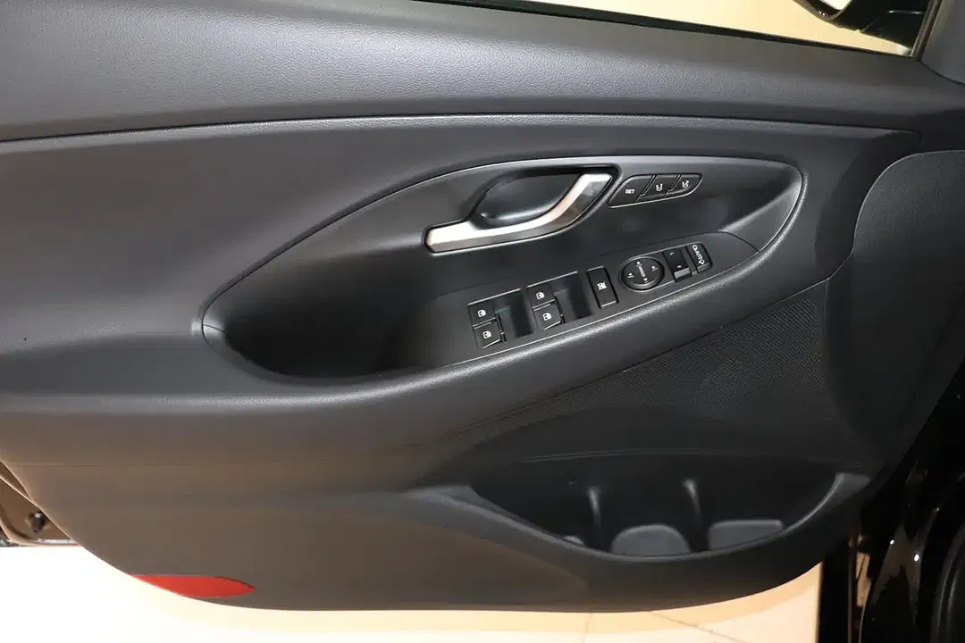 Hyundai i30 - Thumbnail 8