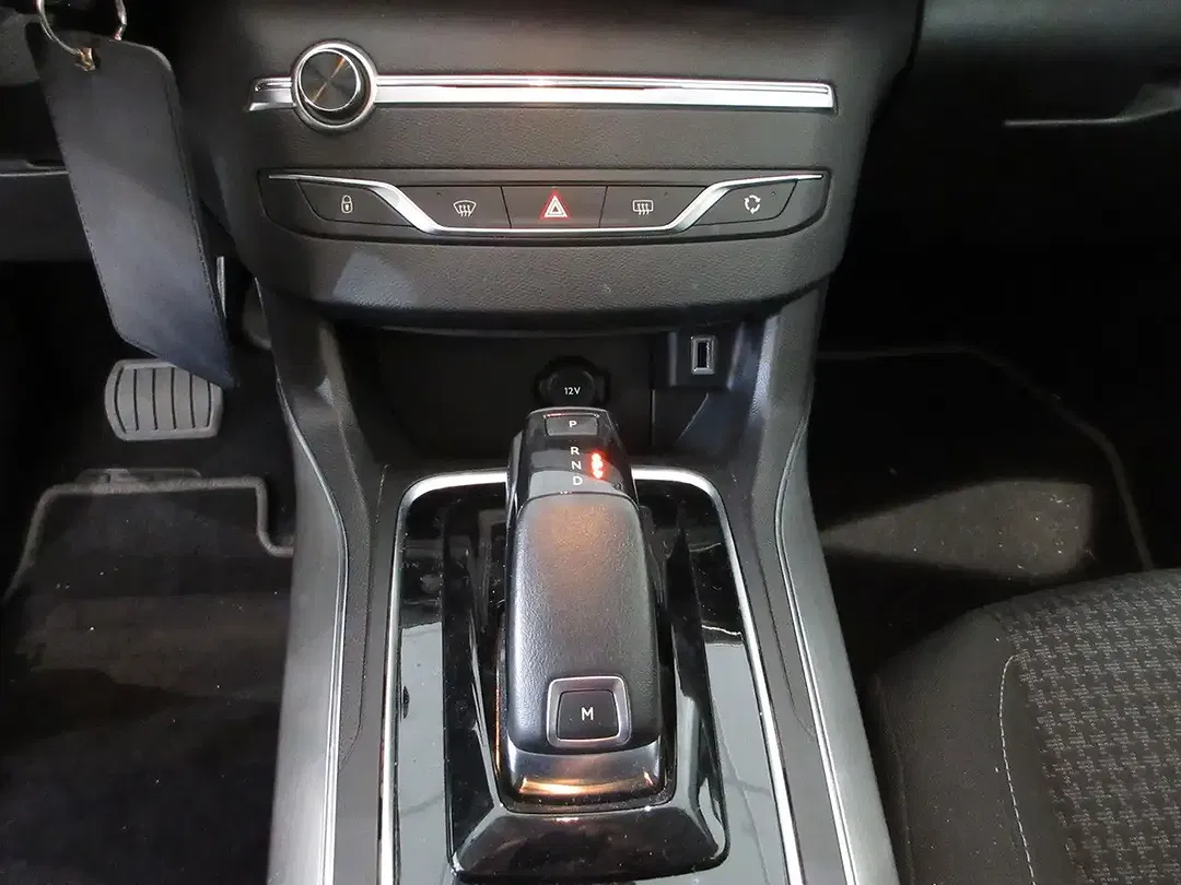 Peugeot 308 - Thumbnail 8