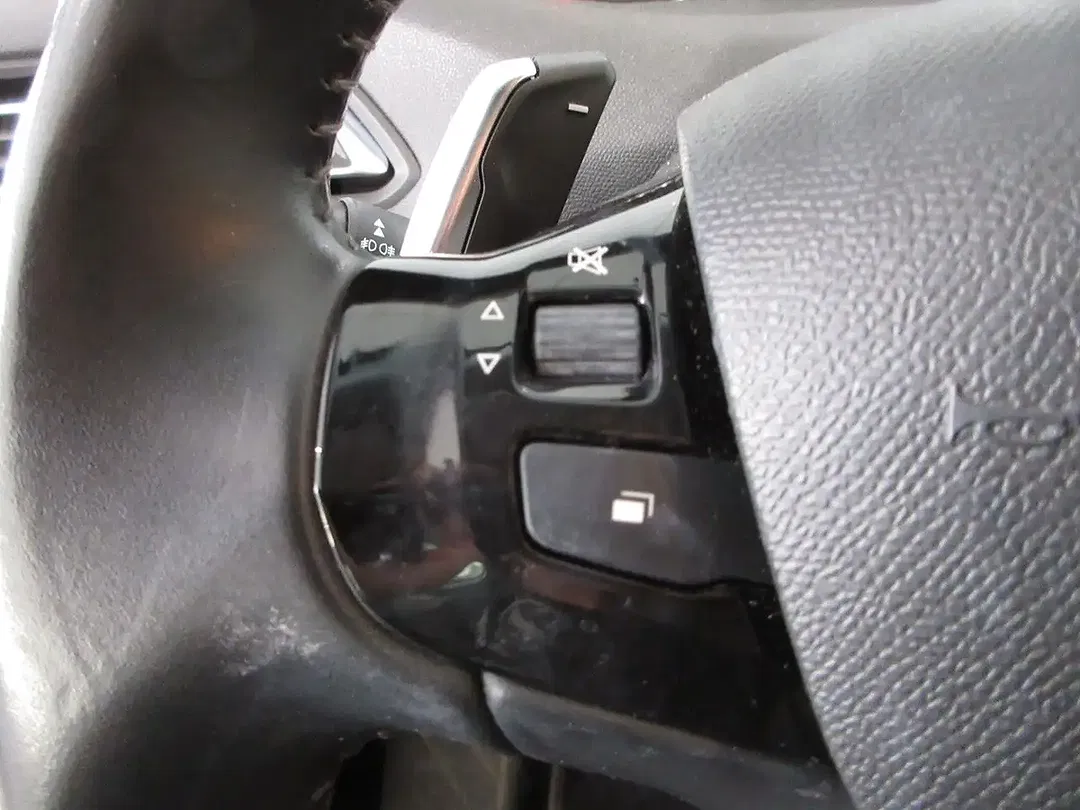 Peugeot 308 - Thumbnail 16