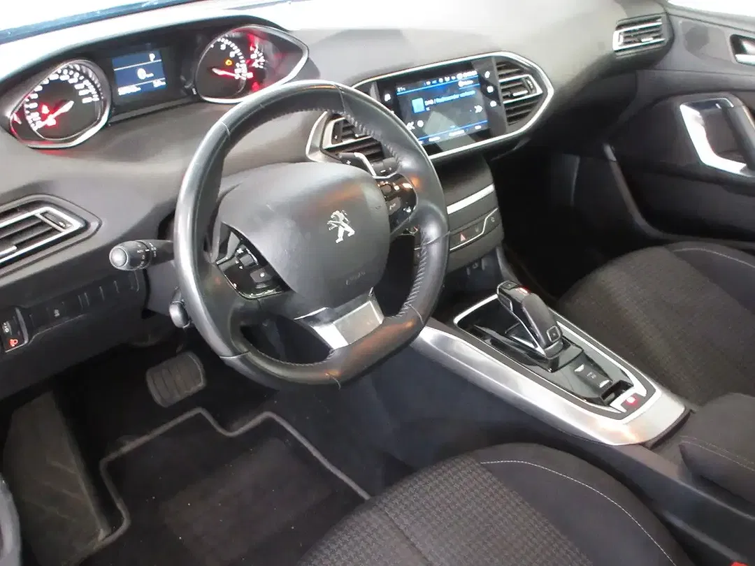 Peugeot 308 - Thumbnail 5