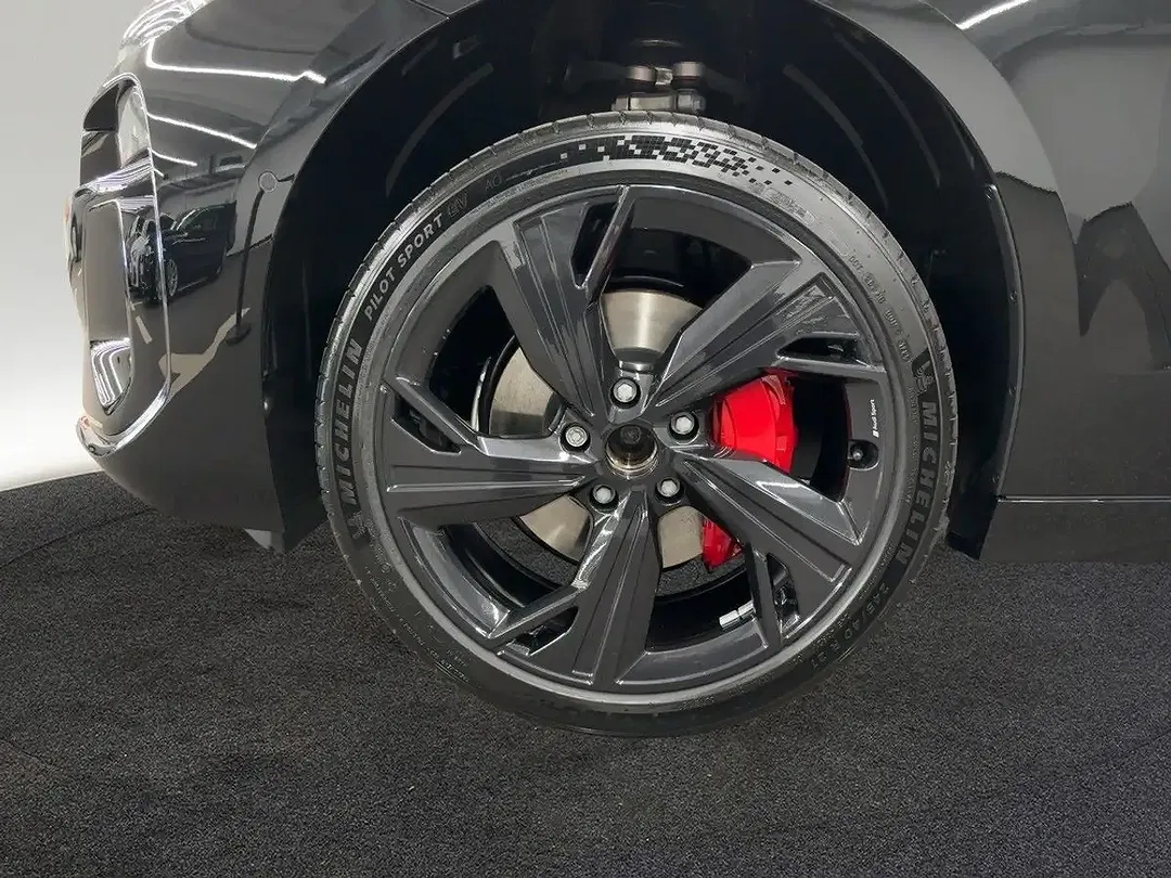 Audi A6 e-tron - Thumbnail 9