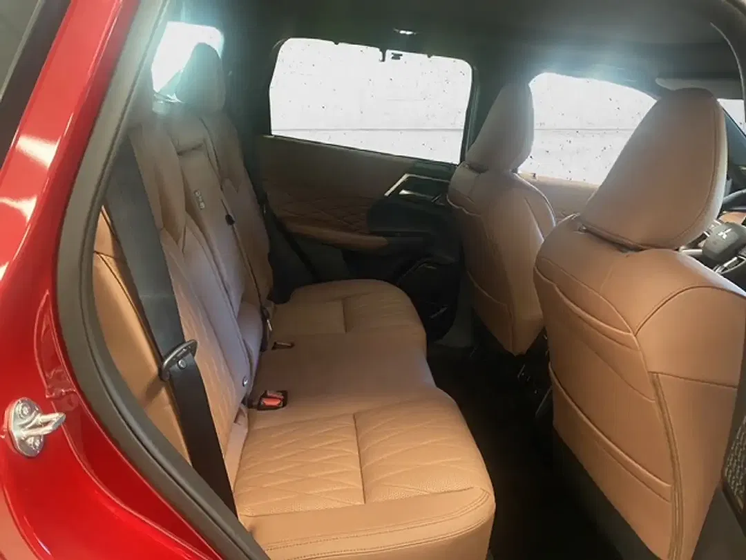 Mitsubishi Outlander - Thumbnail 14
