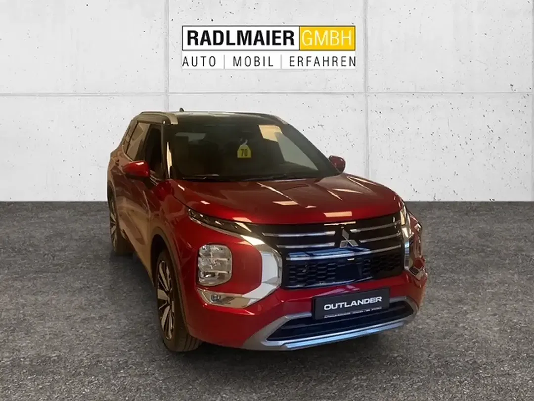 Mitsubishi Outlander - Thumbnail 4