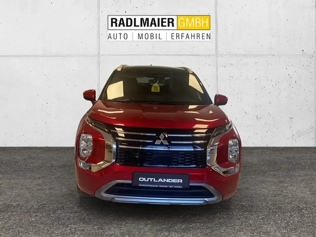 Mitsubishi Outlander - Thumbnail 5