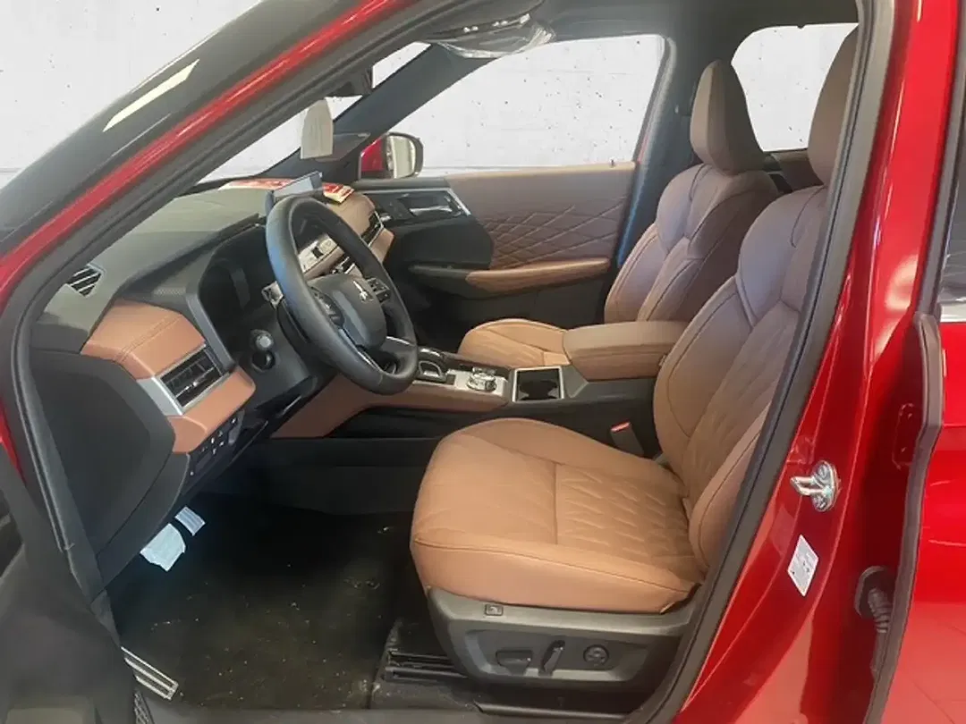 Mitsubishi Outlander - Thumbnail 6