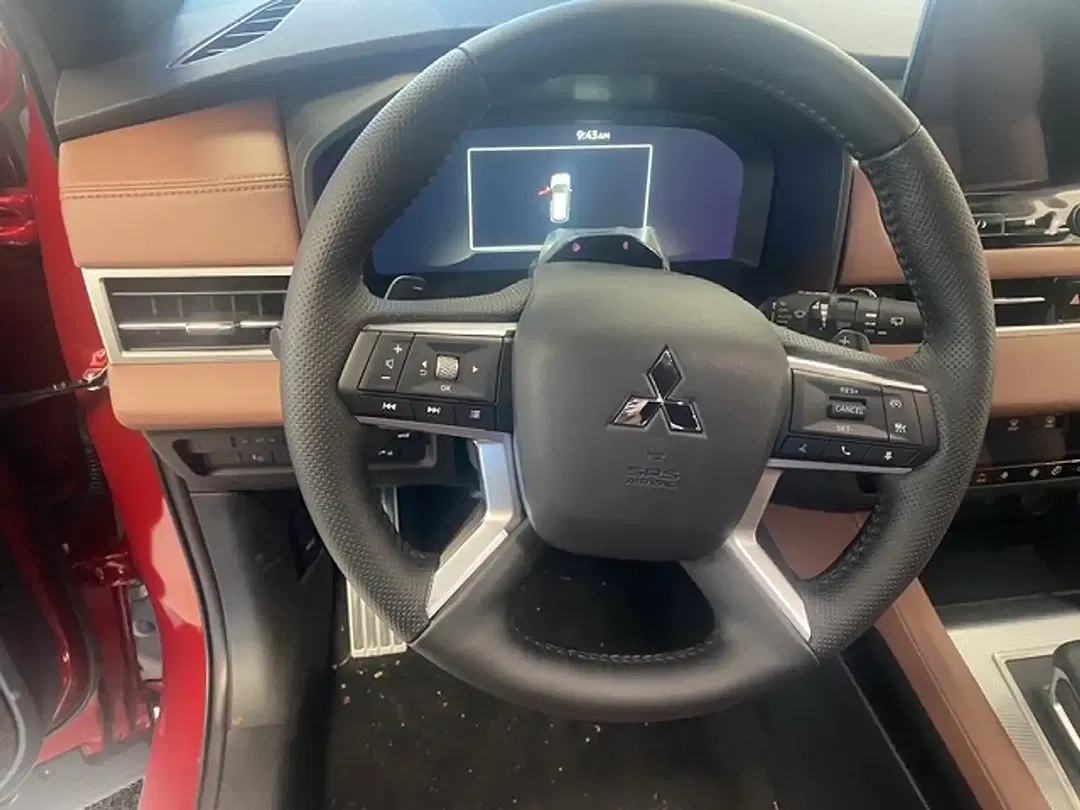 Mitsubishi Outlander - Thumbnail 7