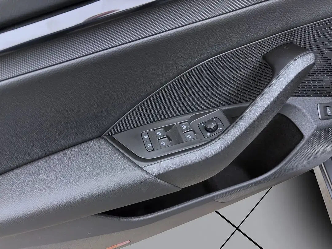Skoda Octavia - Thumbnail 11