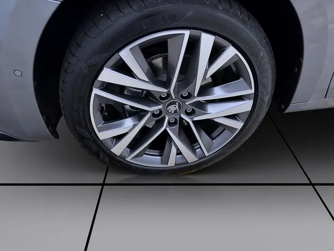 Skoda Octavia - Thumbnail 9