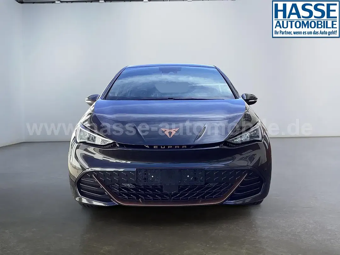CUPRA Born - Thumbnail 2
