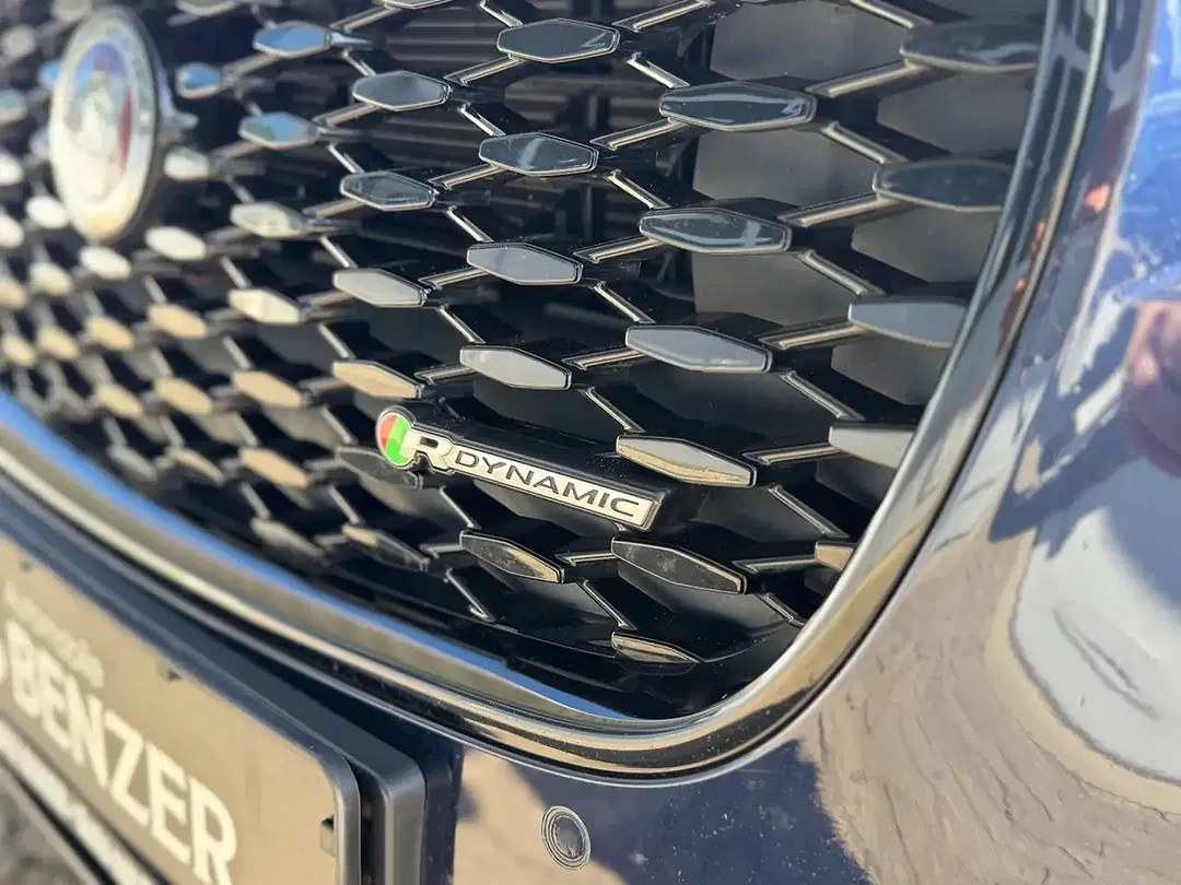 Jaguar XF - Thumbnail 11