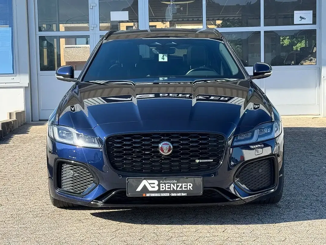 Jaguar XF - Thumbnail 2