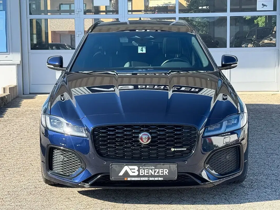 Jaguar XF - Thumbnail 3