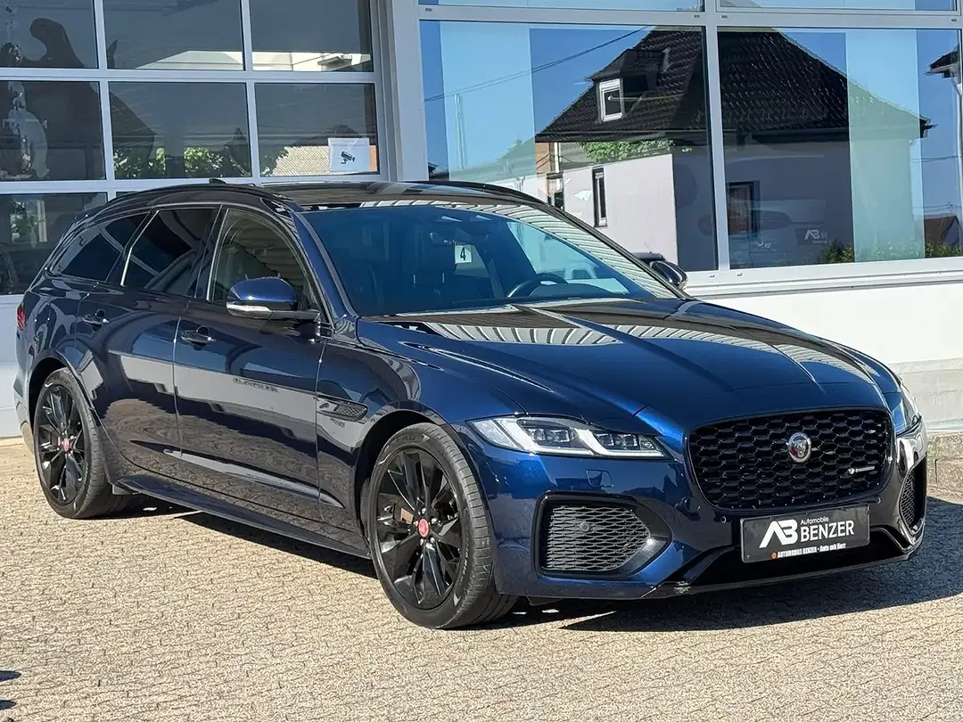 Jaguar XF - Thumbnail 4