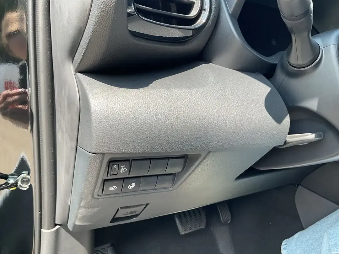 Toyota Yaris - Thumbnail 10