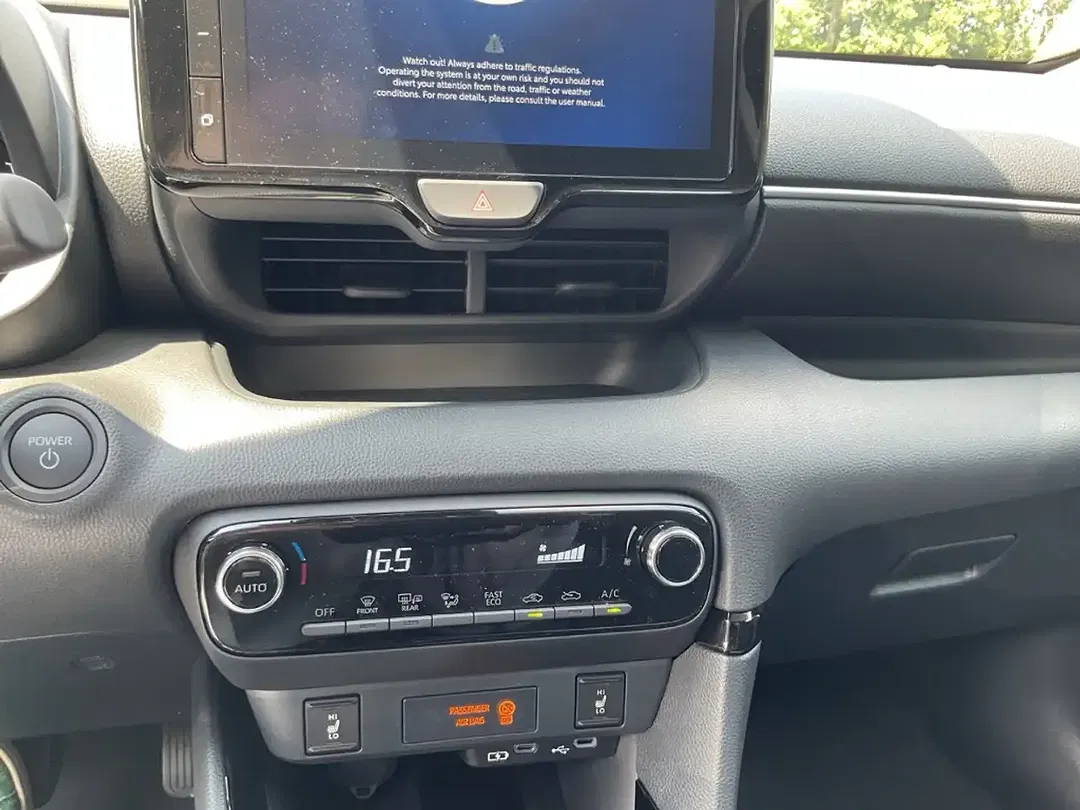 Toyota Yaris - Thumbnail 15