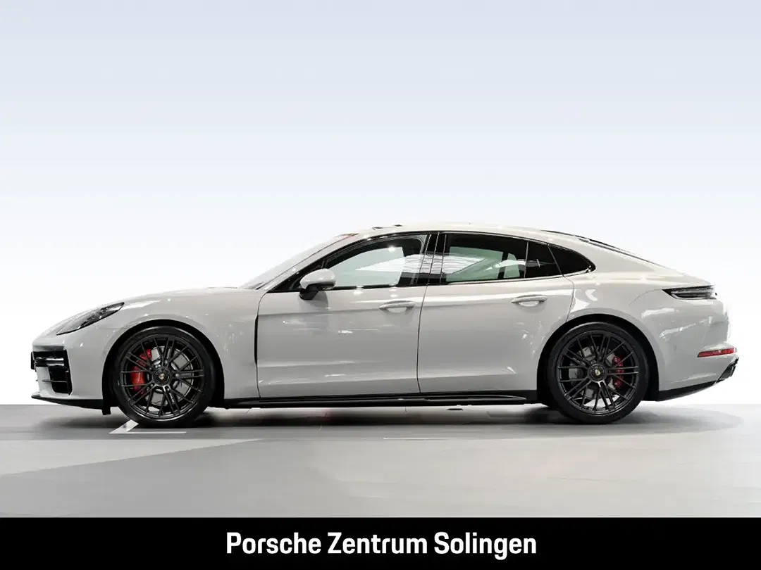 Porsche Panamera - Thumbnail 2