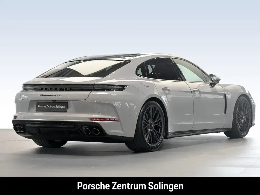 Porsche Panamera - Thumbnail 4