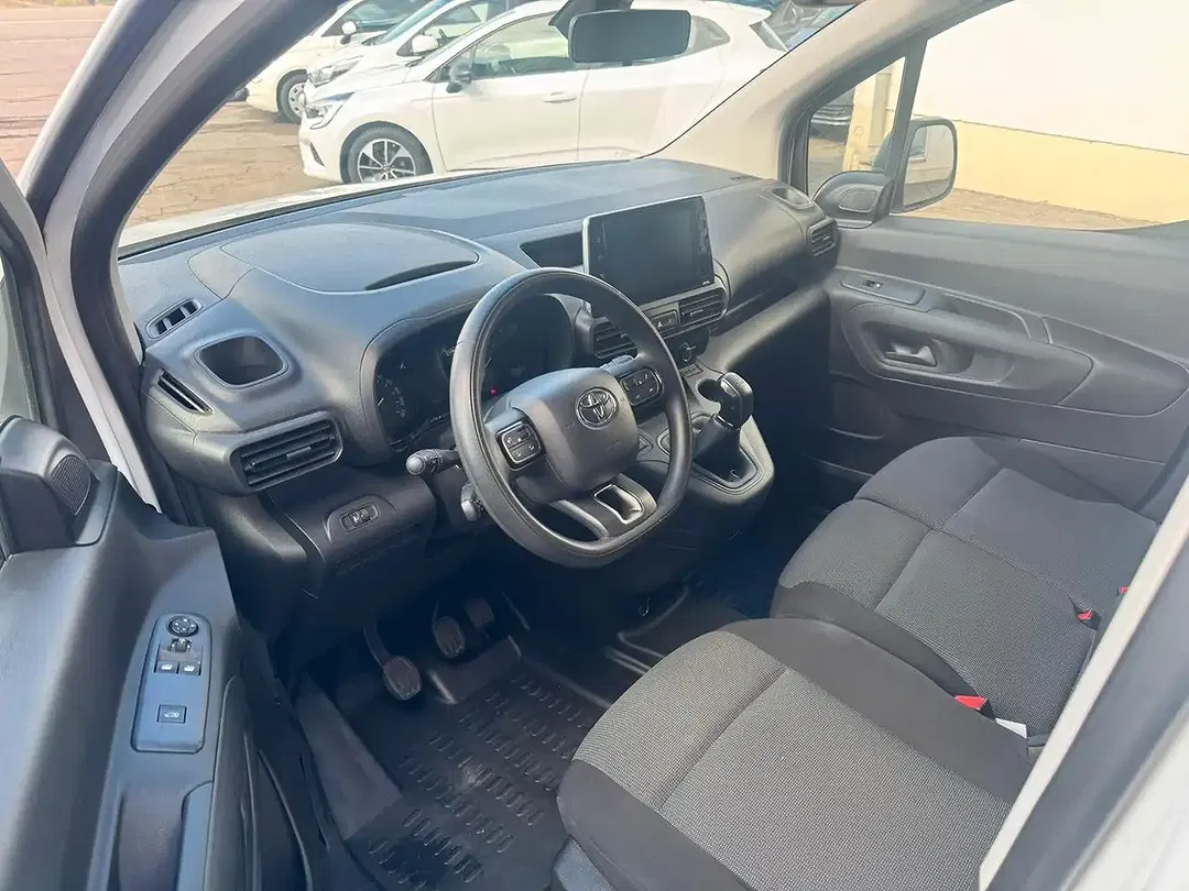 Toyota Proace City - Thumbnail 10