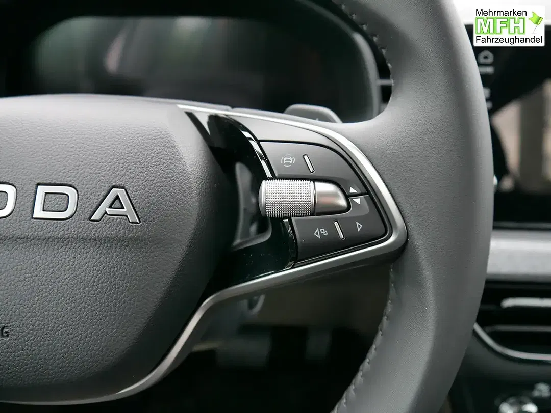 Skoda Scala - Thumbnail 13