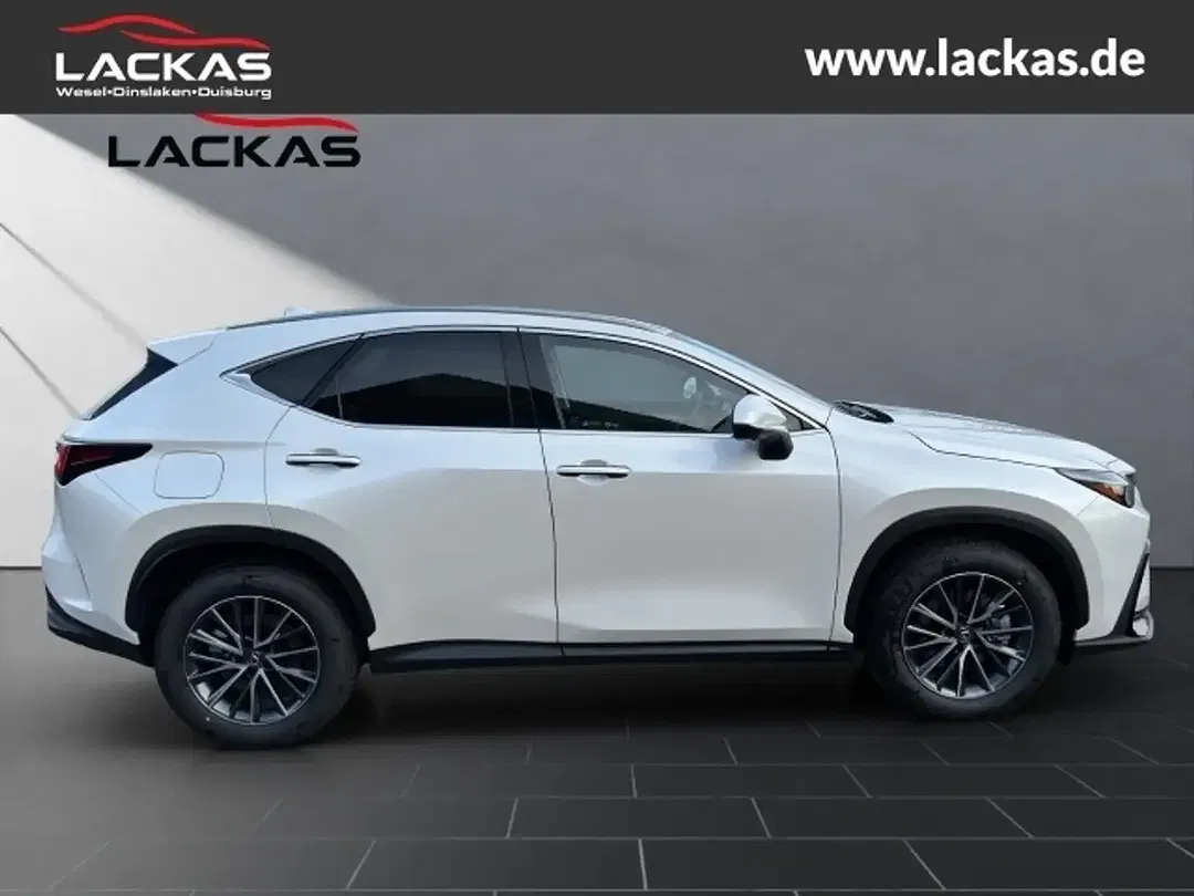 Lexus NX 450h+ - Thumbnail 6