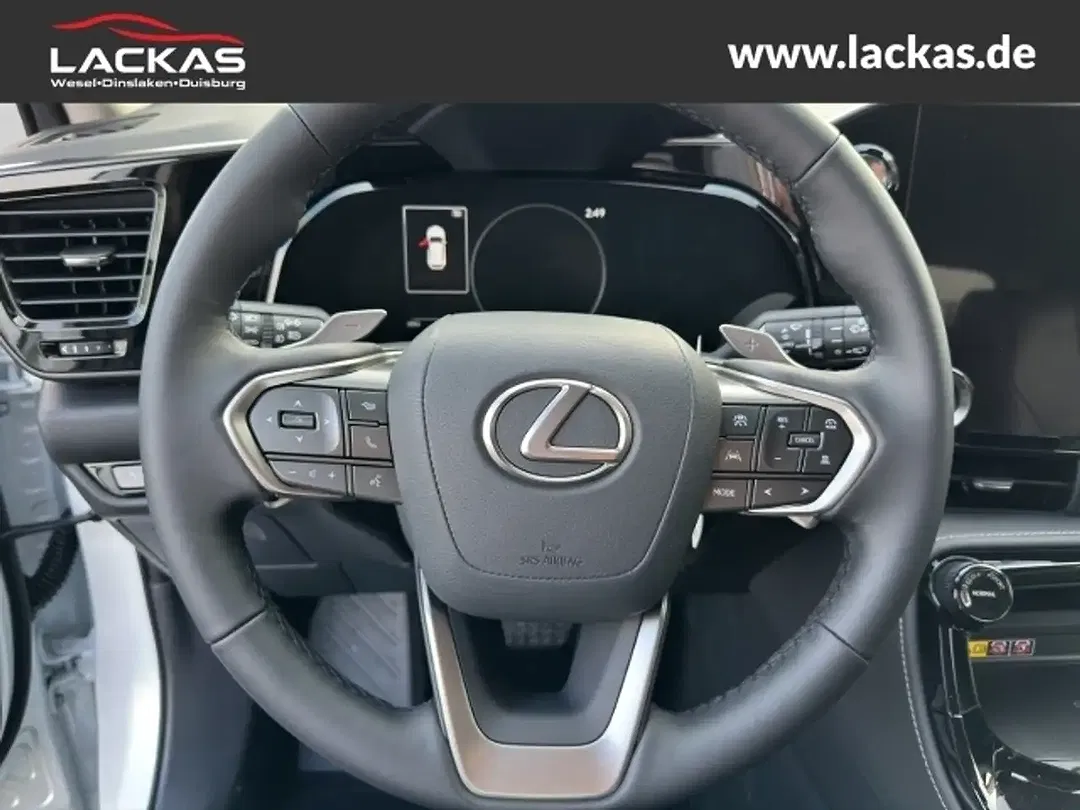 Lexus NX 450h+ - Thumbnail 8